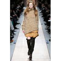 Stella McCartney s-a bucurat de un real succes la Paris Fashion Week
