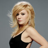 kelly-clarkson-744456l_1_