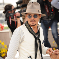 Johnny Depp o vrea inapoi pe Vanessa Paradis
