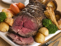 Consumul de carne rosie favorizeaza aparitia cancerului de colon