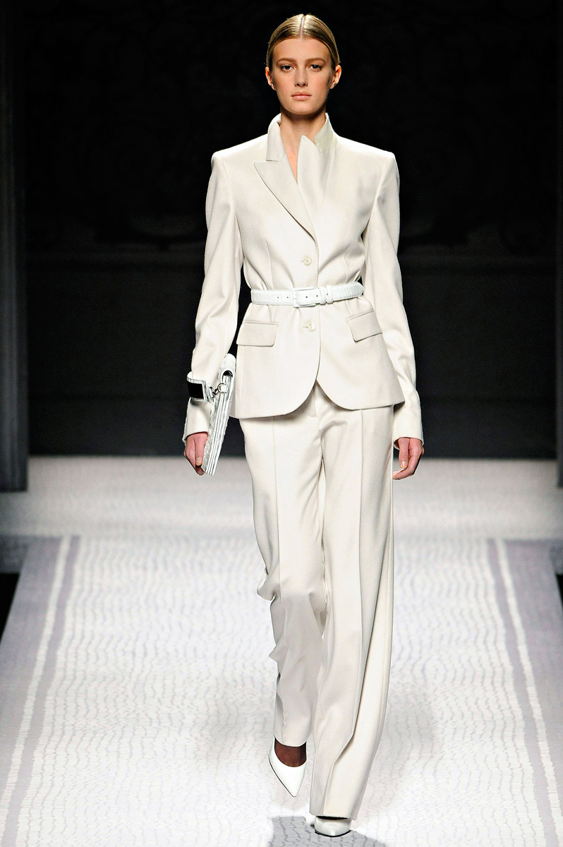 alberta-ferretti-rtw-fw2012-runway-10_150824539341