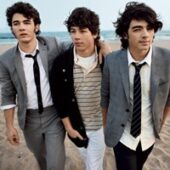Jonas-Brothers2