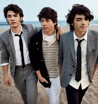 Jonas-Brothers2