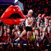 music_mtv_vma_ceremony_gallery_3