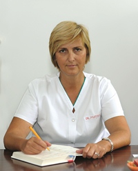 Dr. Adriana Motoc:  „Un tratament antiviral bine condus are sanse mari de reusita”