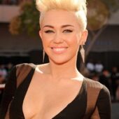Poze-Miley-Cyrus-la-VMA