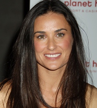 82908_demi_moore_07_122_813lo