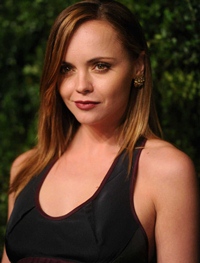 -Christina-Ricci-christina-ricci-32927718-1023-1427