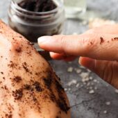 Scrub natural pentru față: 5 rețete pentru o piele sănătoasă