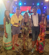 Adrian Enache a pus pe fuga un “delfin” la petrecerea echipei TVR 2 la „Vara pe val”
