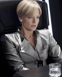 Armani a creat costumele lui Jodie Foster din productia Elysium