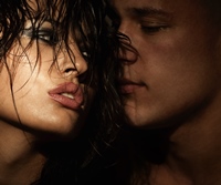 Persoanele care fac sex in mod regulat castiga mai multi bani