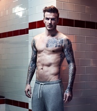 David Beckham la bustul gol pentru HM