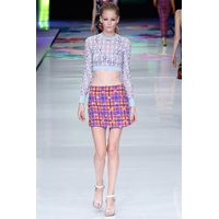 Saptamana-Modei-de-la-Milano-fashion-si-feminitate