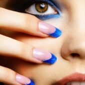Oja glitter seducatoare si in trend