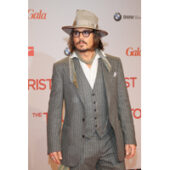 Actorul Johnny Depp s-a logodit