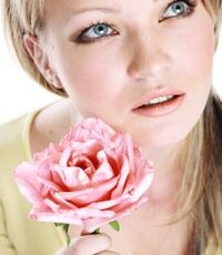Rosebood--Blossom.-Simfonie-de-culori-si-arome