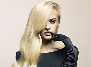 Blondul platinat, culoarea anului 2014. Cum sa iti vopsesti parul in cea mai dorita culoare a anului