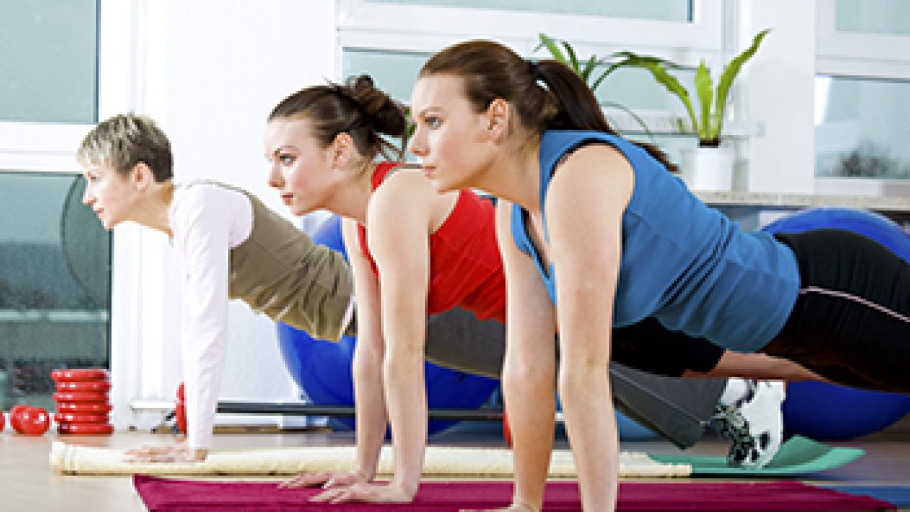 6 moduri în care poţi să slăbeşti cu yoga