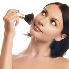Greseli de make-up care te fac sa pari obosita