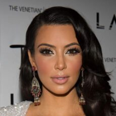 Kim Kardashian in vizor