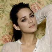 Marion Cotillard a avut probleme cu… Piaf