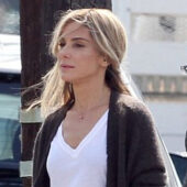 Sandra Bullock a trecut la… blond?