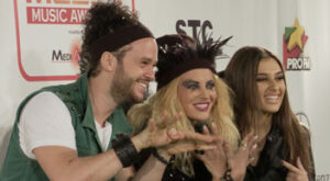 Vedete pe covorul verde: decernarea premiilor Media Music Awards