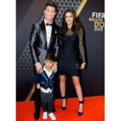 Cristiano Ronaldo si Irina Shayk: o familie moderna