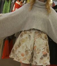 Mathilde, povesti cu haine brodate