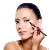 7 trucuri simple care te fac mai atragatoare