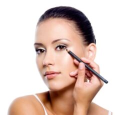 7 trucuri simple care te fac mai atragatoare