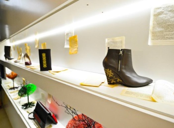 Iutta a lansat prima linie de pantofi cu motive traditionale