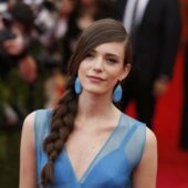 Stacy Martin, imaginea primului parfum Miu Miu