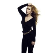 Adda plange, dar de fericire