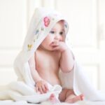 Ingrijirea pielii bebelusului vara