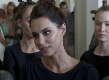 Catrinel Menghia a lansat colectia de genti Cathrinelle