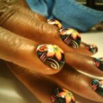 Unghiile balon sau bubble nails, ultima tendinta in moda