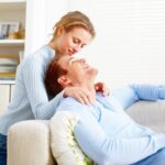 Gesturi simple pentru a-ti surprinde partenerul