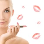 Vrei sa ramai gravida? Atentie la trusa de cosmetice!