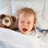 7 motive pentru care bebelusii plang