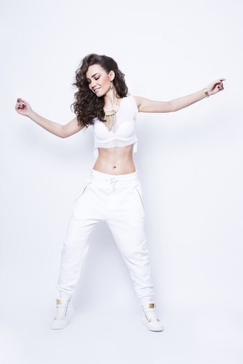 Kamelia: piese noi si sounduri fresh