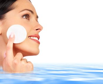 Secrete de beauty: apa micelara si apa termala