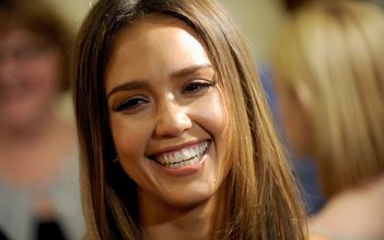 jessica-alba-headshot-001_result