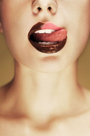 Hidratarea buzelor: ce trebuie sa stii pentru a te feri de aparitia buzelor crapate
