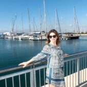 Interpreta Ellie White, vacanta cu viitorii socri in sudul Spaniei si in Gibraltar