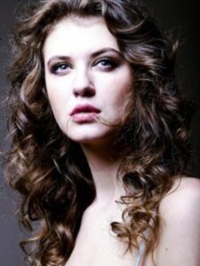 andreea-constantin-2-225x300_result