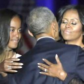 Michelle Obama a purtat un inel creat de un designer roman, la ultimul discurs al sotului. Afla despre cine este vorba!