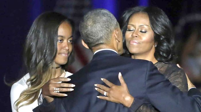 Michelle Obama a purtat un inel creat de un designer roman, la ultimul discurs al sotului. Afla despre cine este vorba!