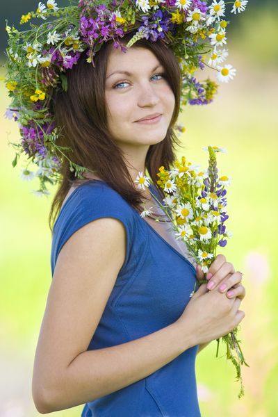 Imagini pentru imagini cu cununi de flori